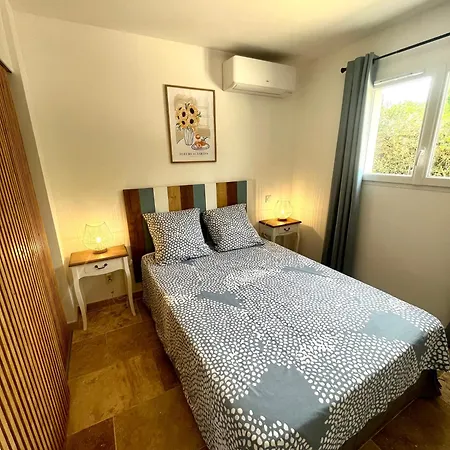 Le Clos De L'Oliveraie - Appartements De Charme Avec Piscine Proche D'Uzes Sanilhac-et-Sagries Exterior photo