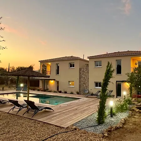 Le Clos De L'Oliveraie - Appartements De Charme Avec Piscine Proche D'Uzes Sanilhac-et-Sagries Exterior photo